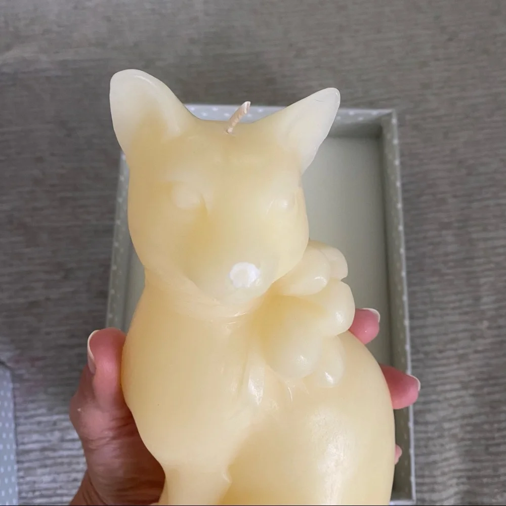 Beauté Ladureé cat scented candle